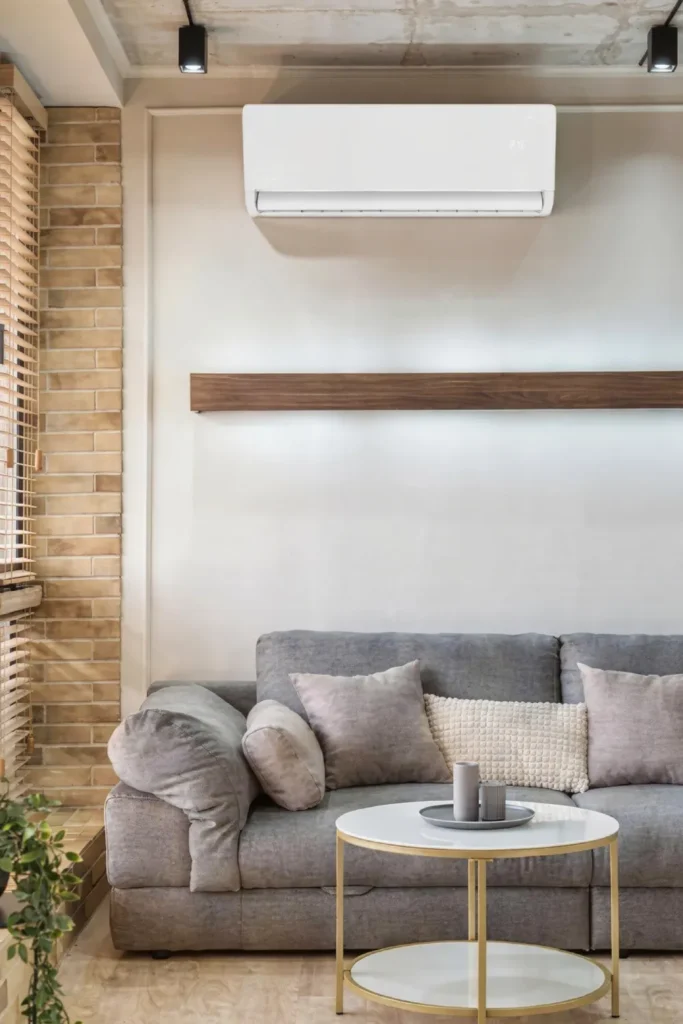 Klimatyzator Rotenso Versu Pure x zamontowany w nowoczesnym eleganckim mieszkaniu