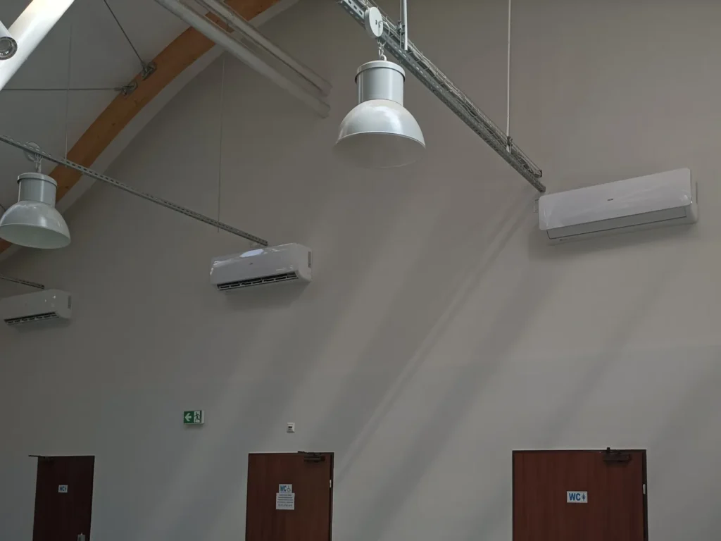 Klimatyzacja Tarnobrzeg zamontowana na ścianie