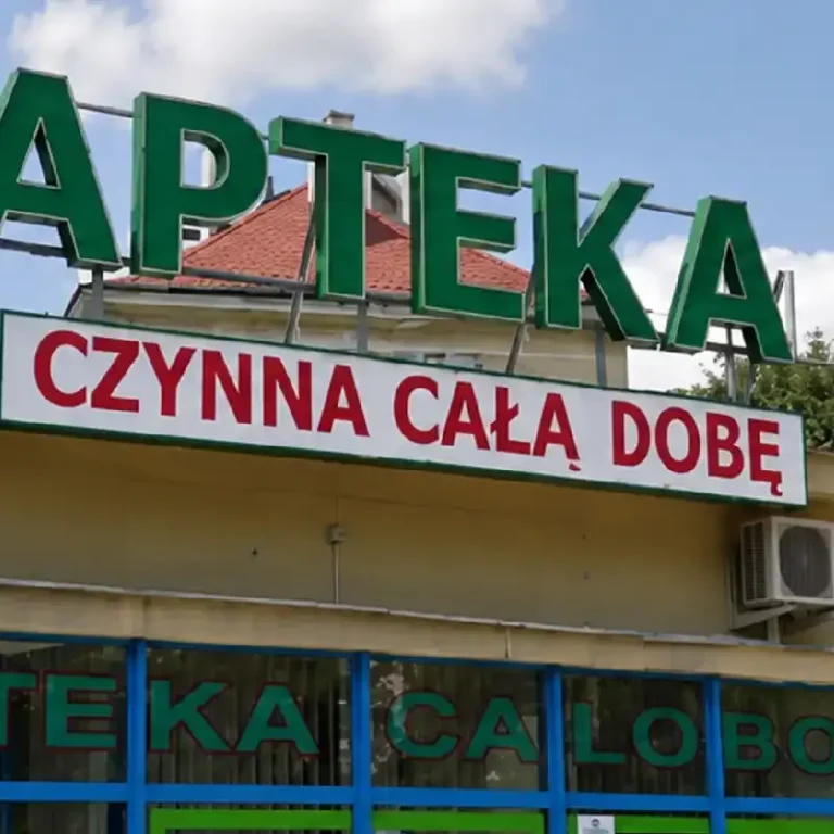 montaż klimatyzacji w aptece - budynek